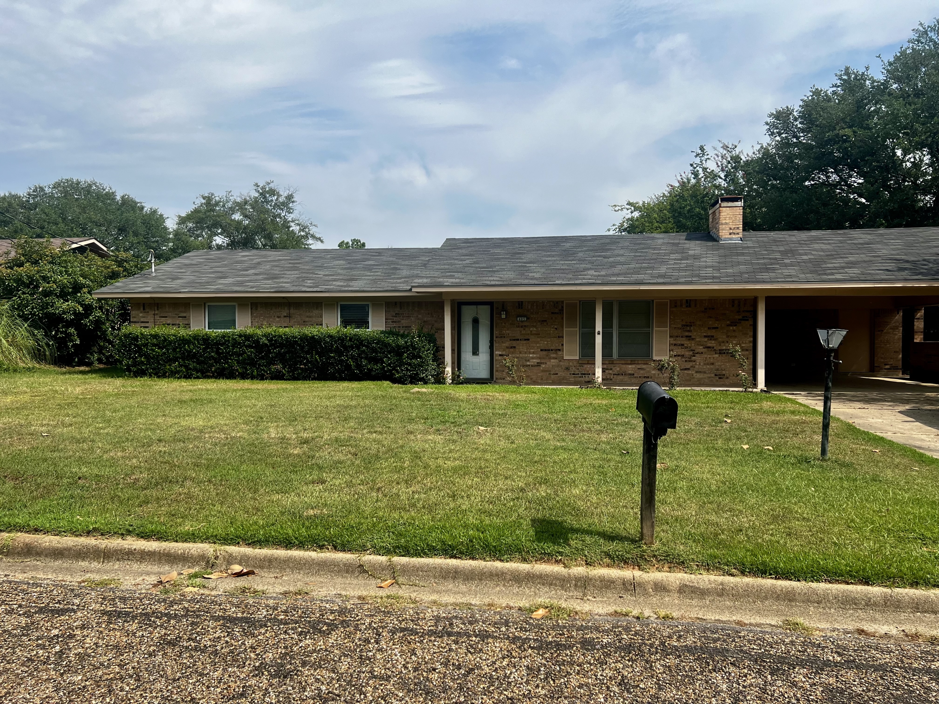 405 Rosewood Street