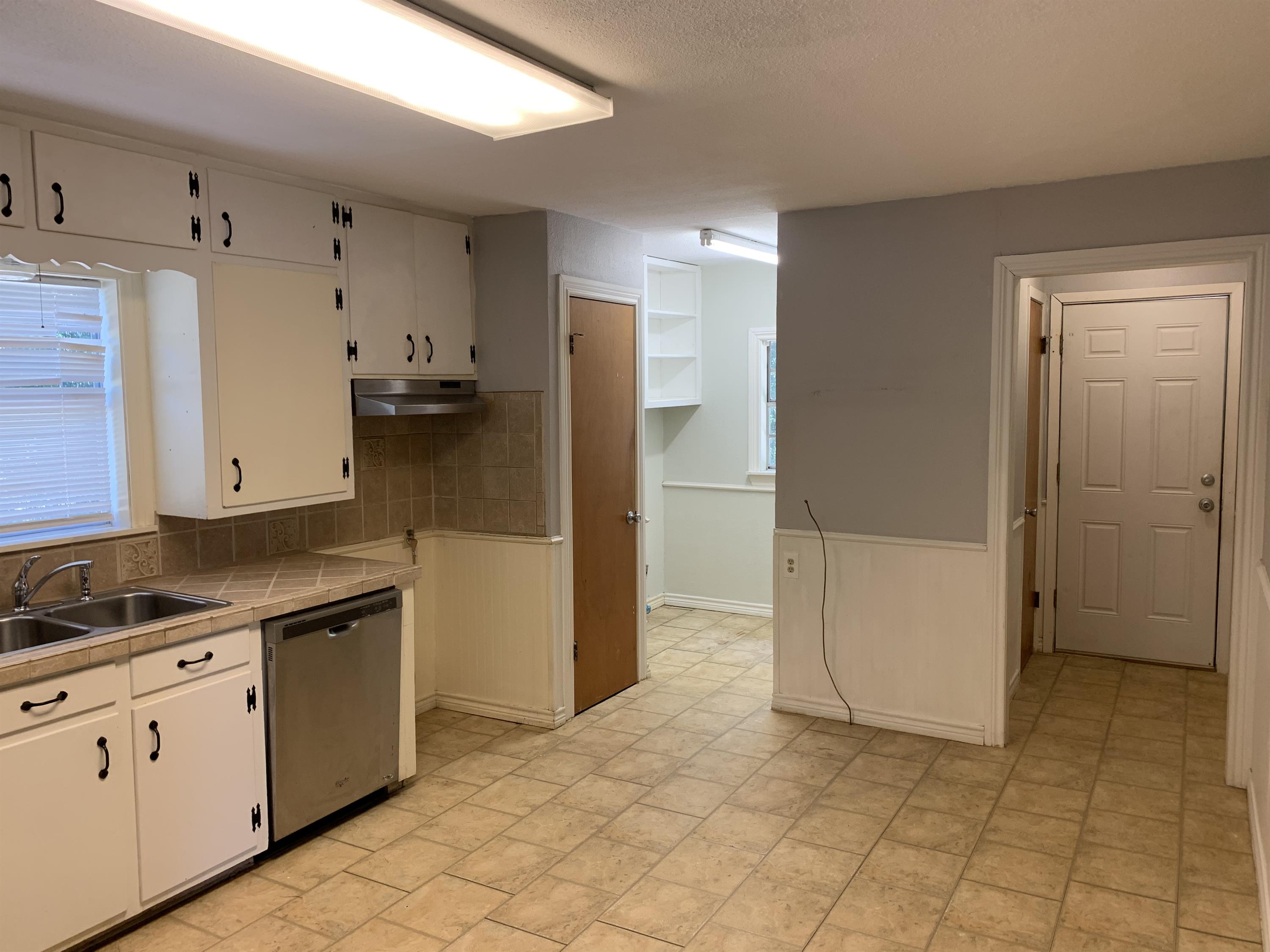 1292 Farm to Market Road 557