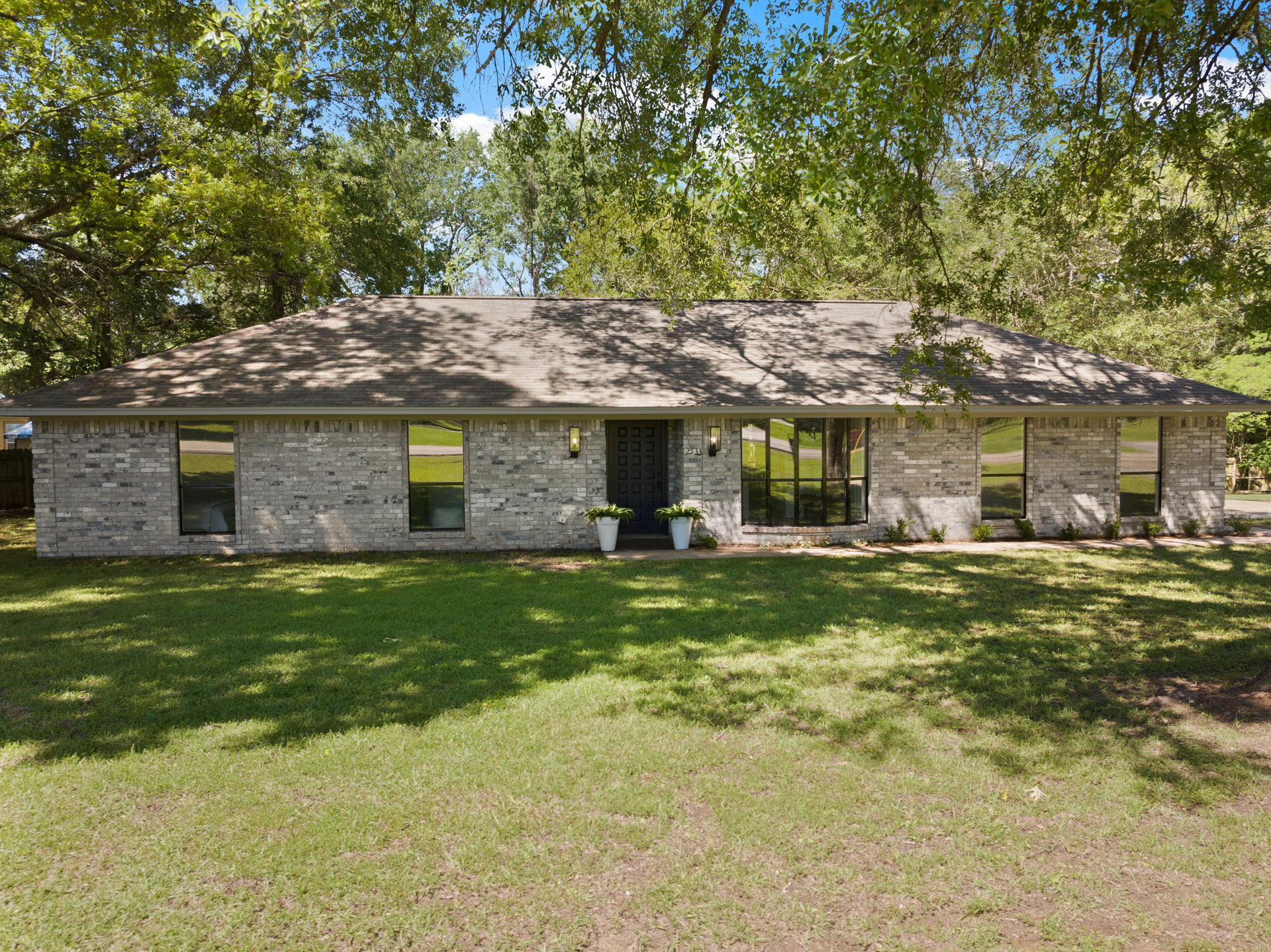 2533 Green Hill Road